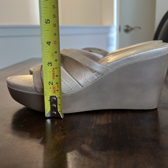 Donald Pliner Wedge Sandals - Picture 6 of 8